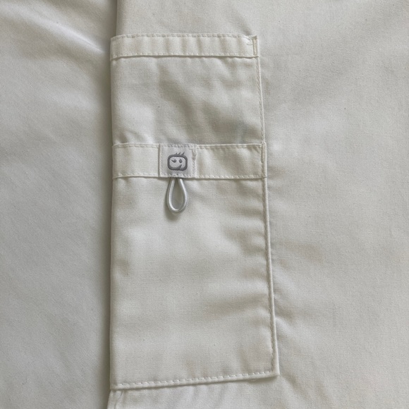 NWOT WonderWink Women Small/SP White Scrub Set - Picture 9 of 12